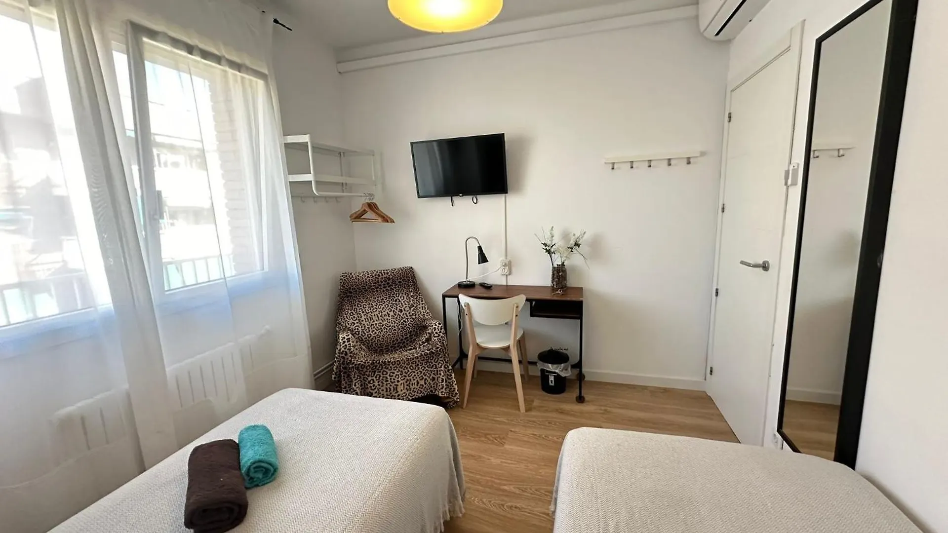 Bed & Breakfast Alojamiento Parrales Barcellona