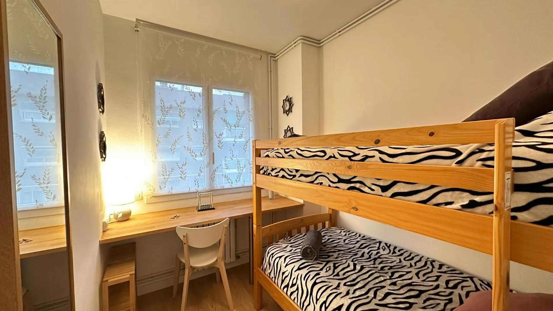 Bed & Breakfast Alojamiento Parrales Barcelona